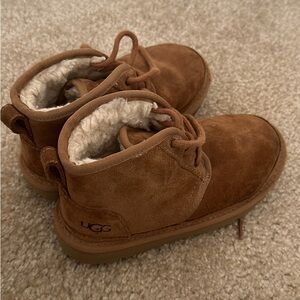 Kids Size 13 chestnut Neumel uggs